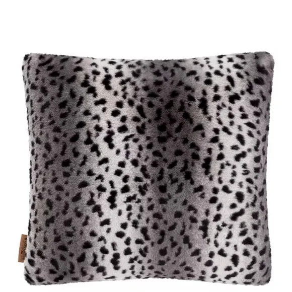 Set Of 2 Koolaburra by UGG Animal Print Faux Fur Throw Pillows. New W/ Tags. - Picture 2 of 7